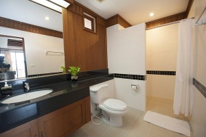 Phuket Hotel Suite Bathroom